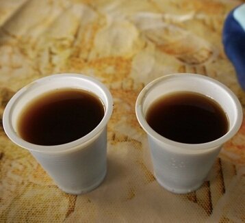 BatchCoffeeReviewUK7CTwocupsofTintocoffeeinColombia What is Tinto Coffee (From Colombia)?