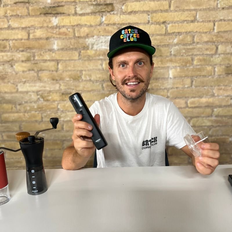 Hario Solo Portable Electric Coffee Grinder 1 TomusingHarioElectroSolo Hario Solo Portable Electric Coffee Grinder